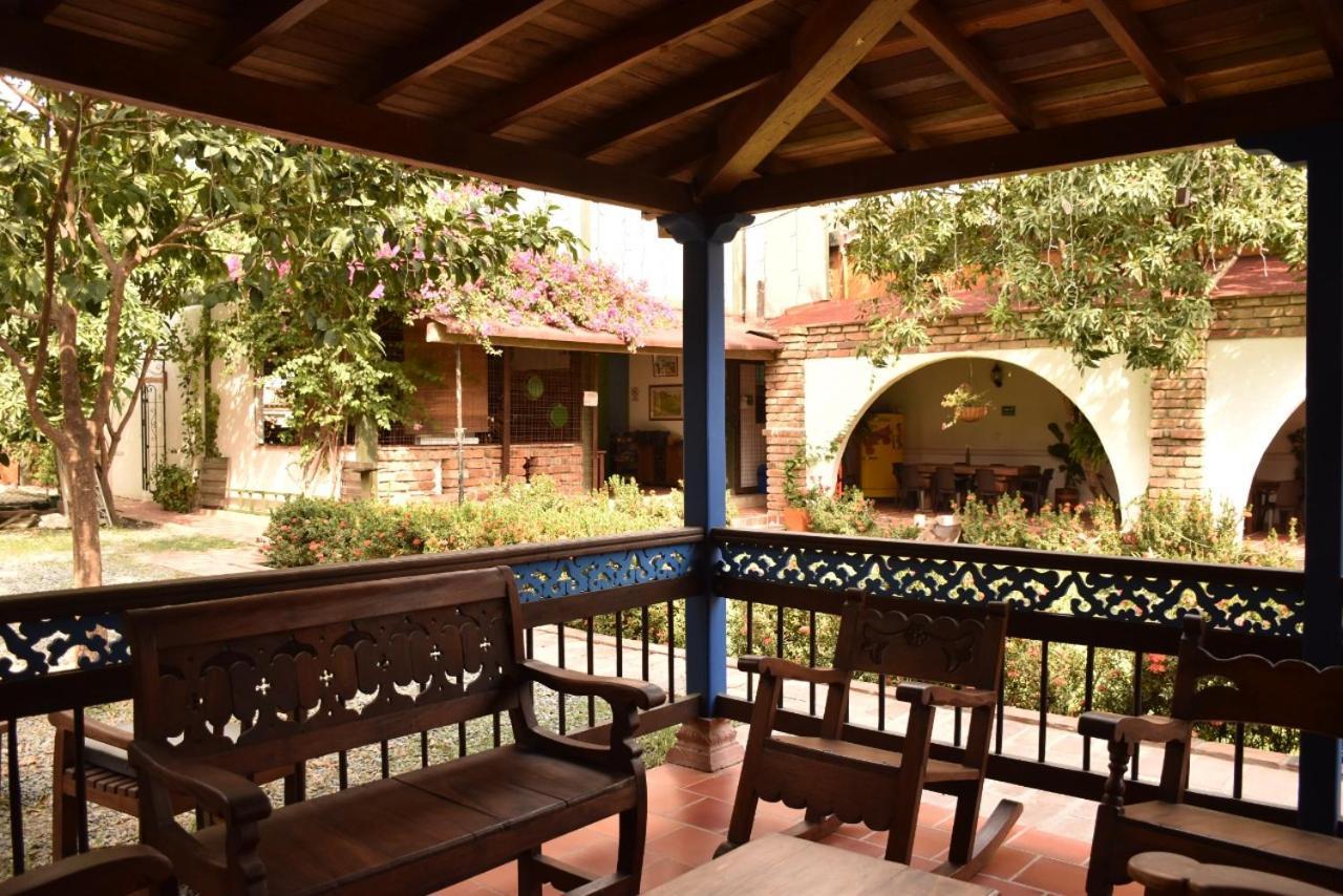 Hotel Y Restaurante Bienmesabe Santa Fe de Antioquia Exterior foto